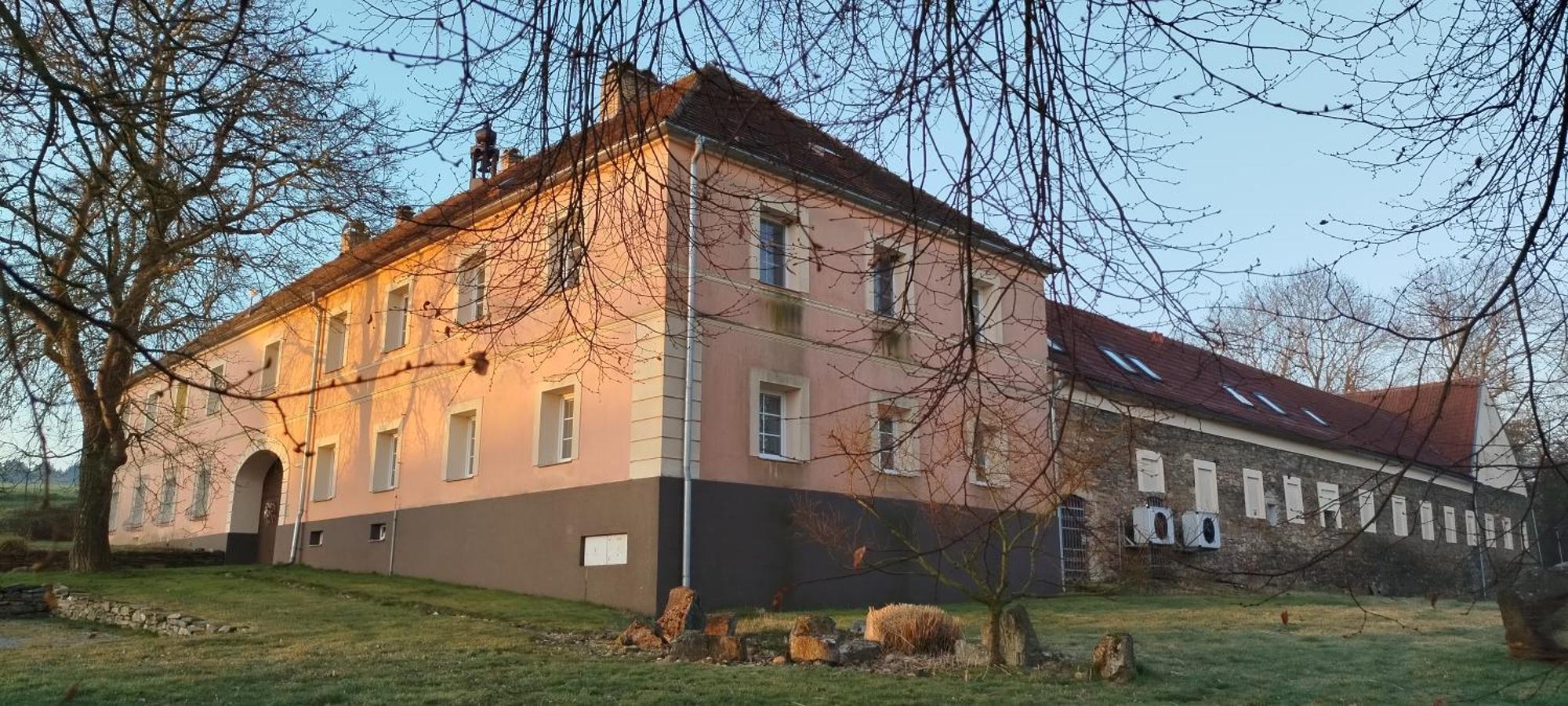 Апартаменты Statek Kloubek Chabicovice Экстерьер фото